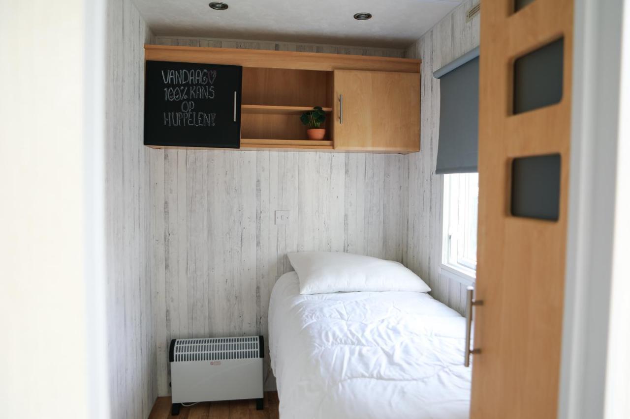 Chalet Op 5* Camping De Paardekreek Кортгене Экстерьер фото