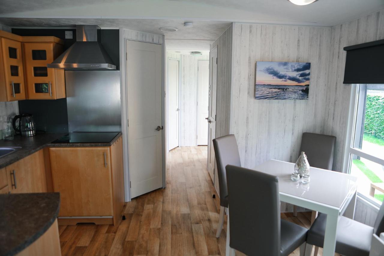 Chalet Op 5* Camping De Paardekreek Кортгене Экстерьер фото