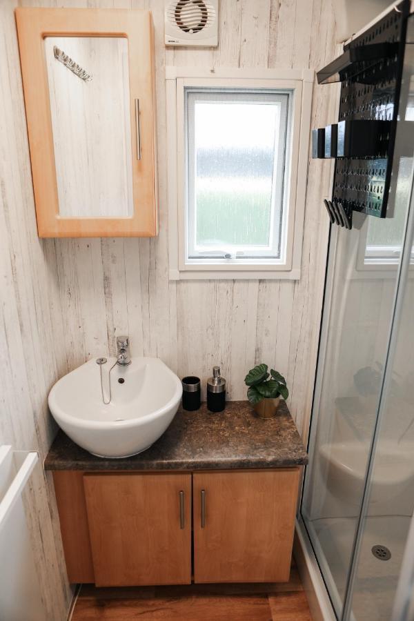 Chalet Op 5* Camping De Paardekreek Кортгене Экстерьер фото